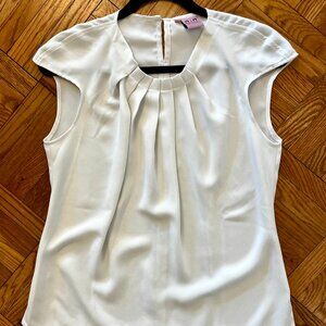 Top sleeveless blouse white perfect condition size S